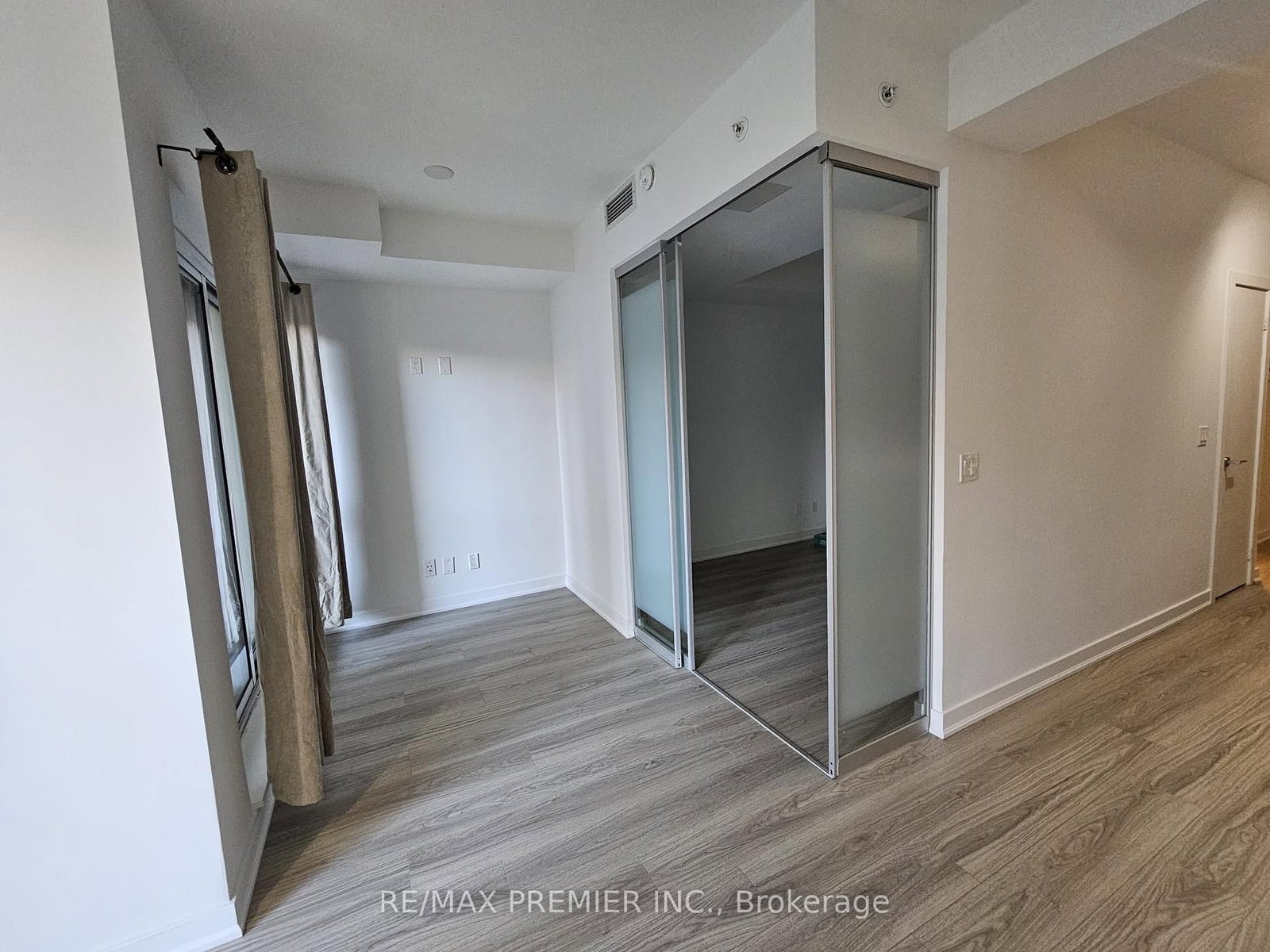 Condo for sale at 403-199 Richmond Street, Toronto, Ontario, M5V 0H4 - Waterfront Communities C1 - MLS: C12928350