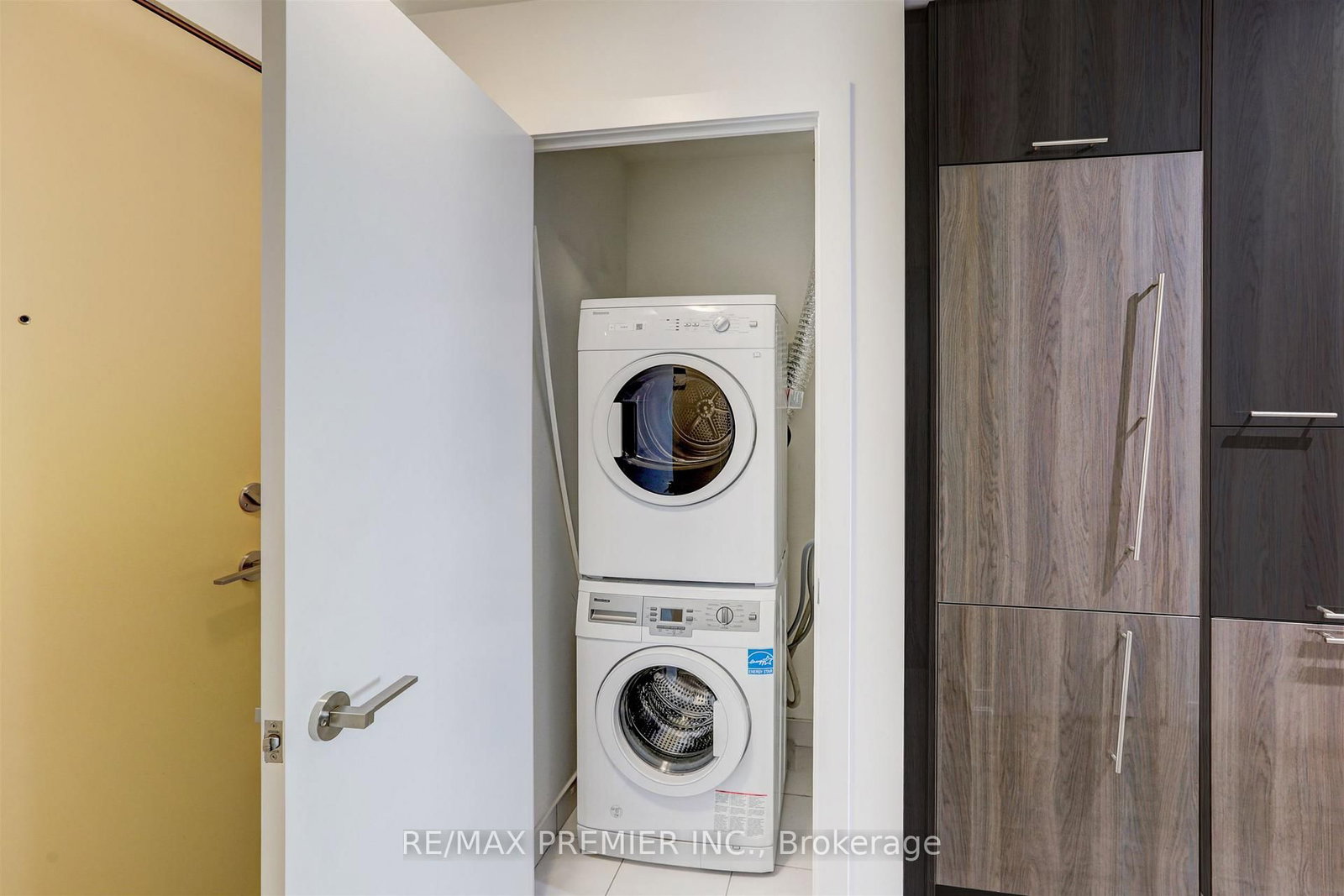 Condo for sale at 403-199 Richmond Street, Toronto, Ontario, M5V 0H4 - Waterfront Communities C1 - MLS: C12928350