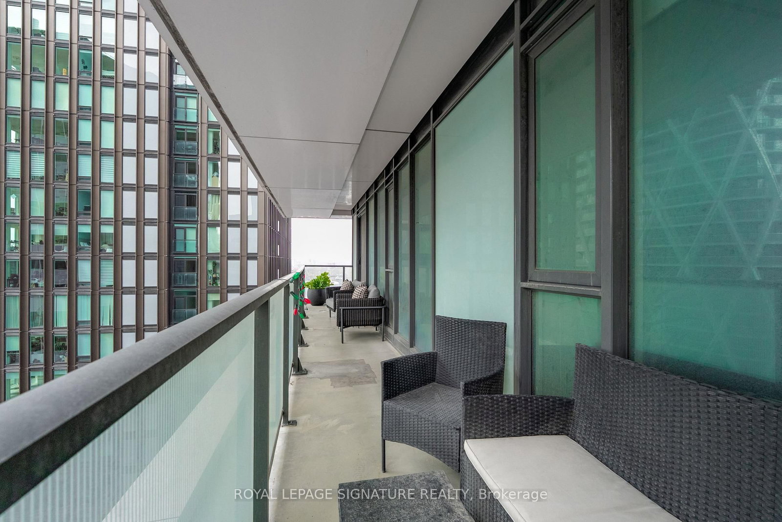 Condo for sale at 2503-426 University Avenue, Toronto, Ontario, M5G 1S9 - University - MLS: C12928816