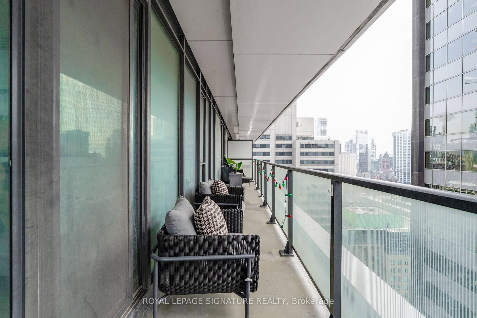 Condo for sale at 2503-426 University Avenue, Toronto, Ontario, M5G 1S9 - University - MLS: C12928816