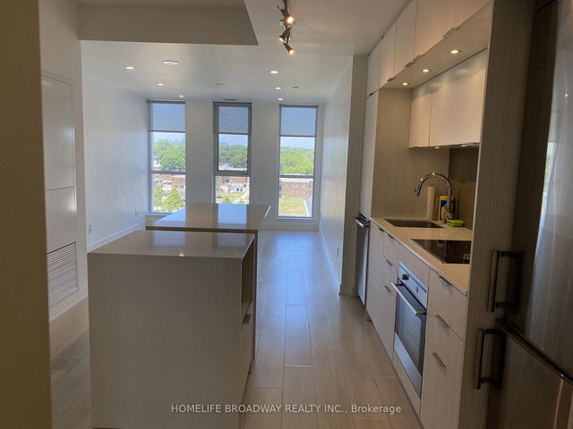 820 - 170 sumach Street