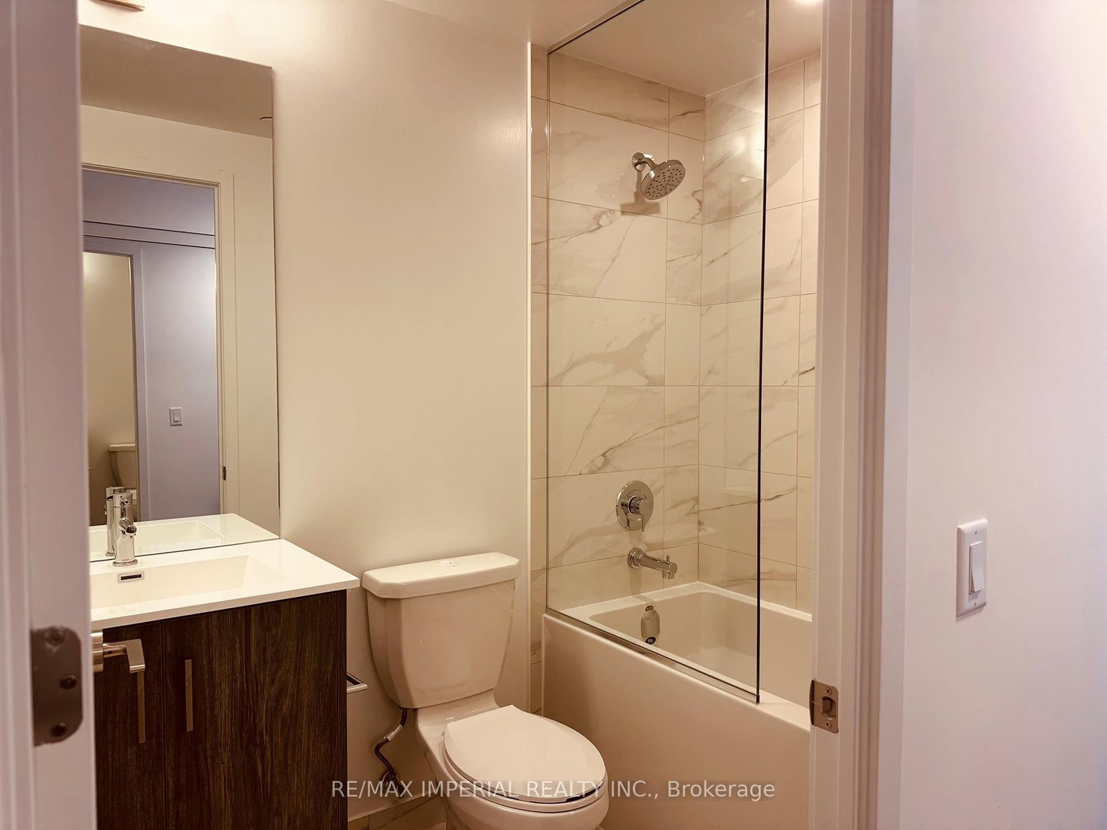 Condo for lease at 2106-180 Front Street, Toronto, Ontario, M5A 0A9 - Moss Park - MLS: C12929056