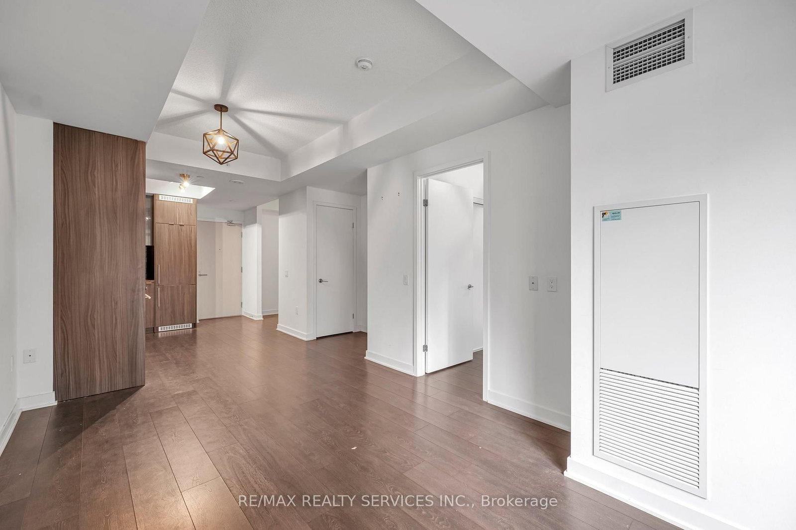 Condo for sale at 915-115 Blue Jays Way, Toronto, Ontario, M5V 0N4 - Waterfront Communities C1 - MLS: C12929442