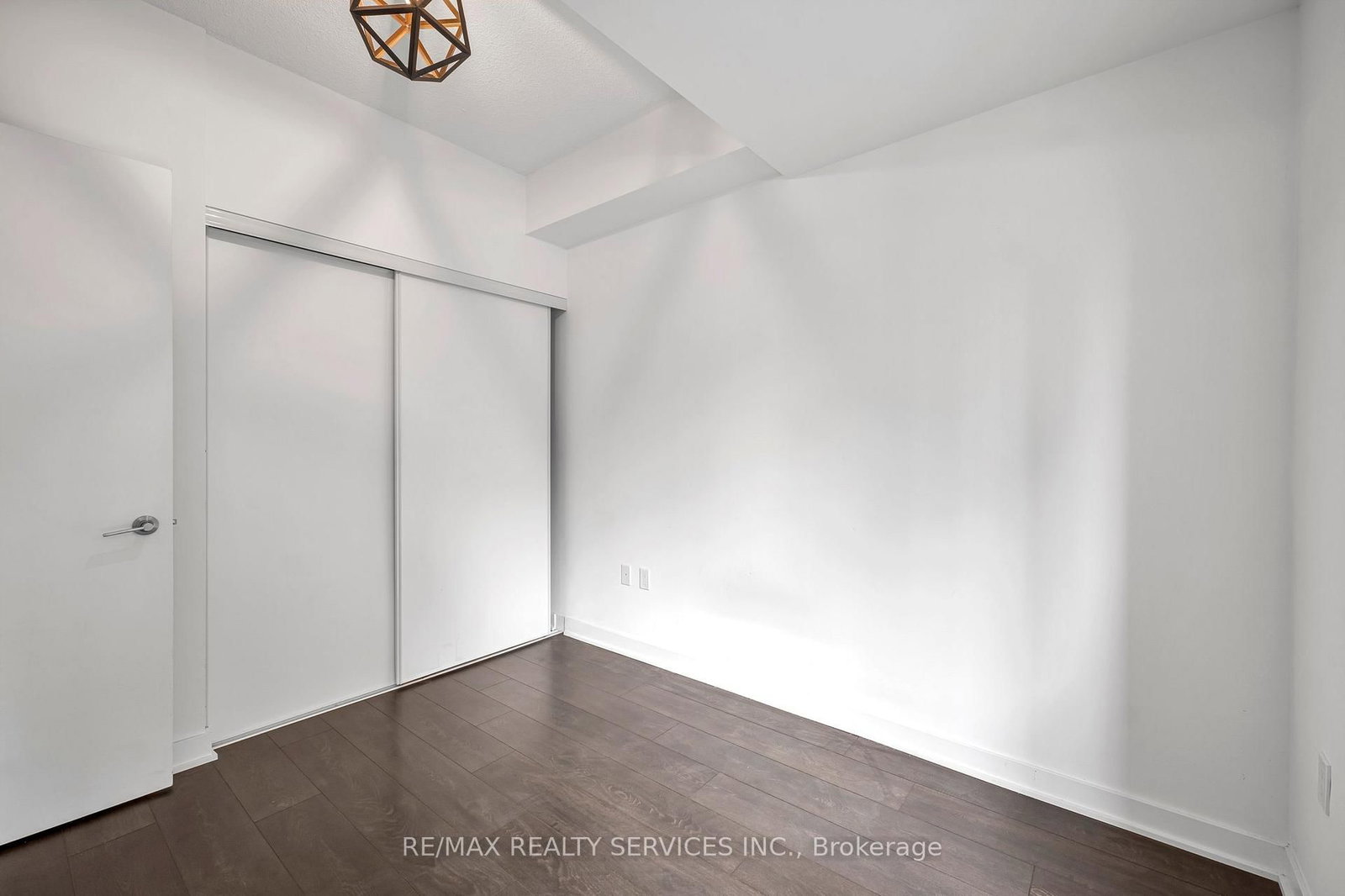 Condo for sale at 915-115 Blue Jays Way, Toronto, Ontario, M5V 0N4 - Waterfront Communities C1 - MLS: C12929442