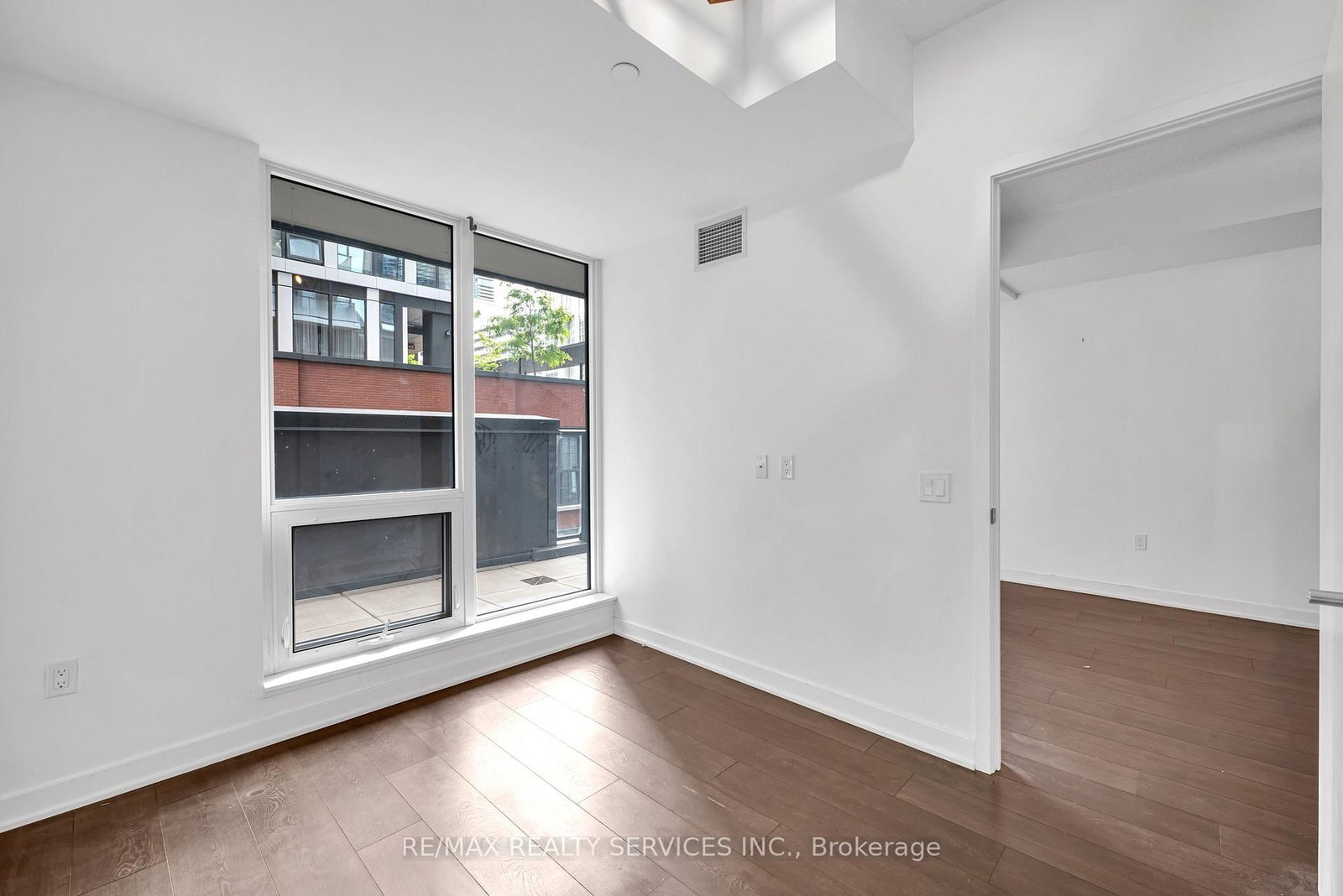 Condo for sale at 915-115 Blue Jays Way, Toronto, Ontario, M5V 0N4 - Waterfront Communities C1 - MLS: C12929442