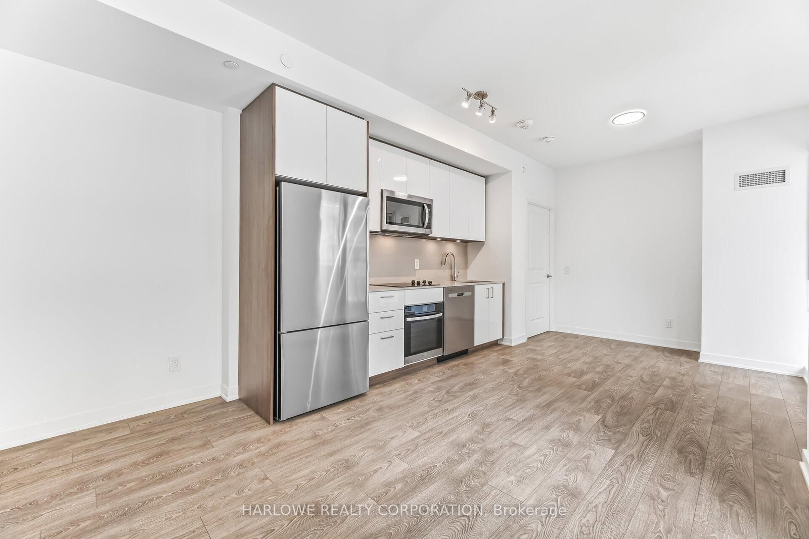 Condo for sale at 333-543 Richmond Street, Toronto, Ontario, M5V 0W9 - Waterfront Communities C1 - MLS: C12929602