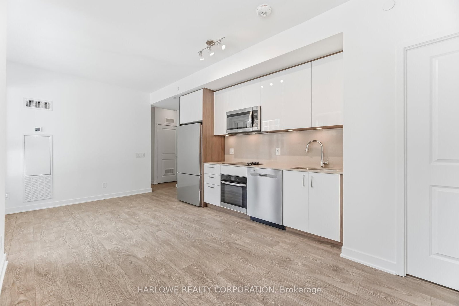 Condo for sale at 333-543 Richmond Street, Toronto, Ontario, M5V 0W9 - Waterfront Communities C1 - MLS: C12929602