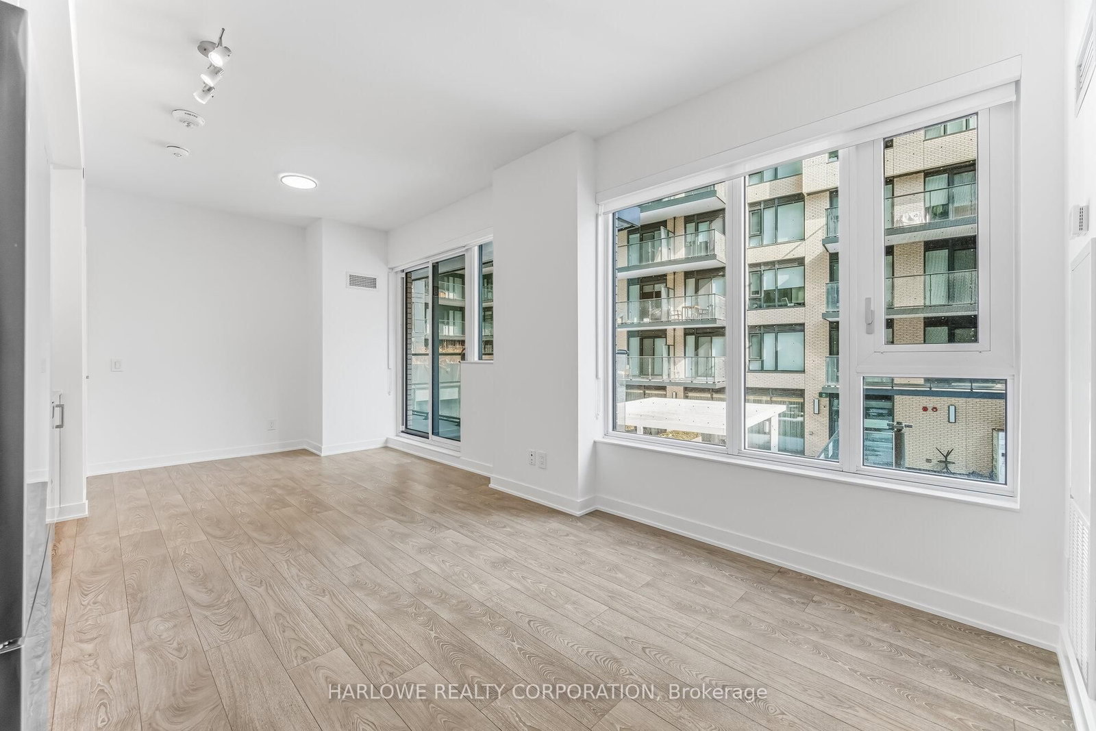 Condo for sale at 333-543 Richmond Street, Toronto, Ontario, M5V 0W9 - Waterfront Communities C1 - MLS: C12929602