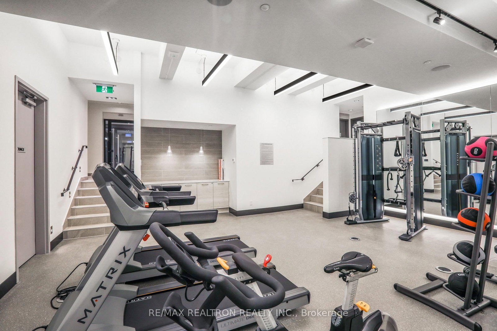 2 Clarendon Avenue, Unit 105 - Photo 15