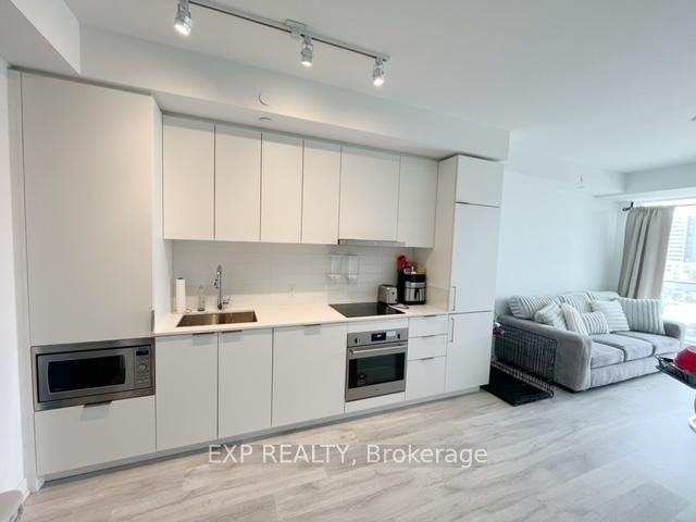 7 Golden Lion Heights, Unit N735