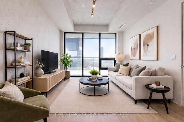 1503 - 284 King Street E