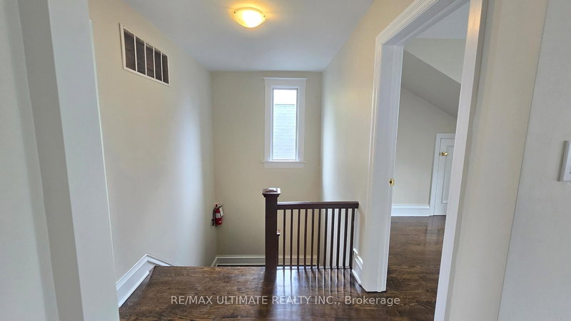 3 - 12 Foxbar Rd, Toronto, M4V 2G6 | Image 2