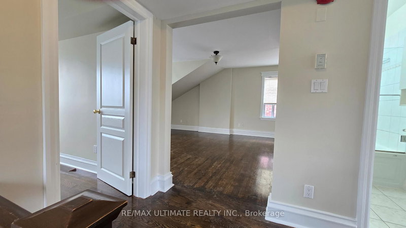 3 - 12 Foxbar Rd, Toronto, M4V 2G6 | Image 3