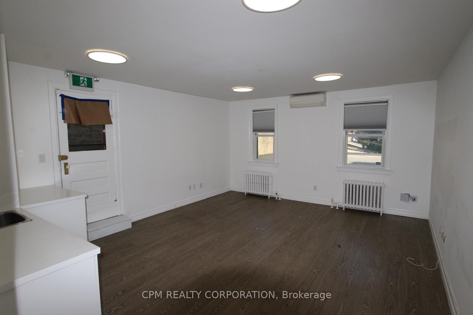 426 Eglinton Avenue W, Unit 2nd