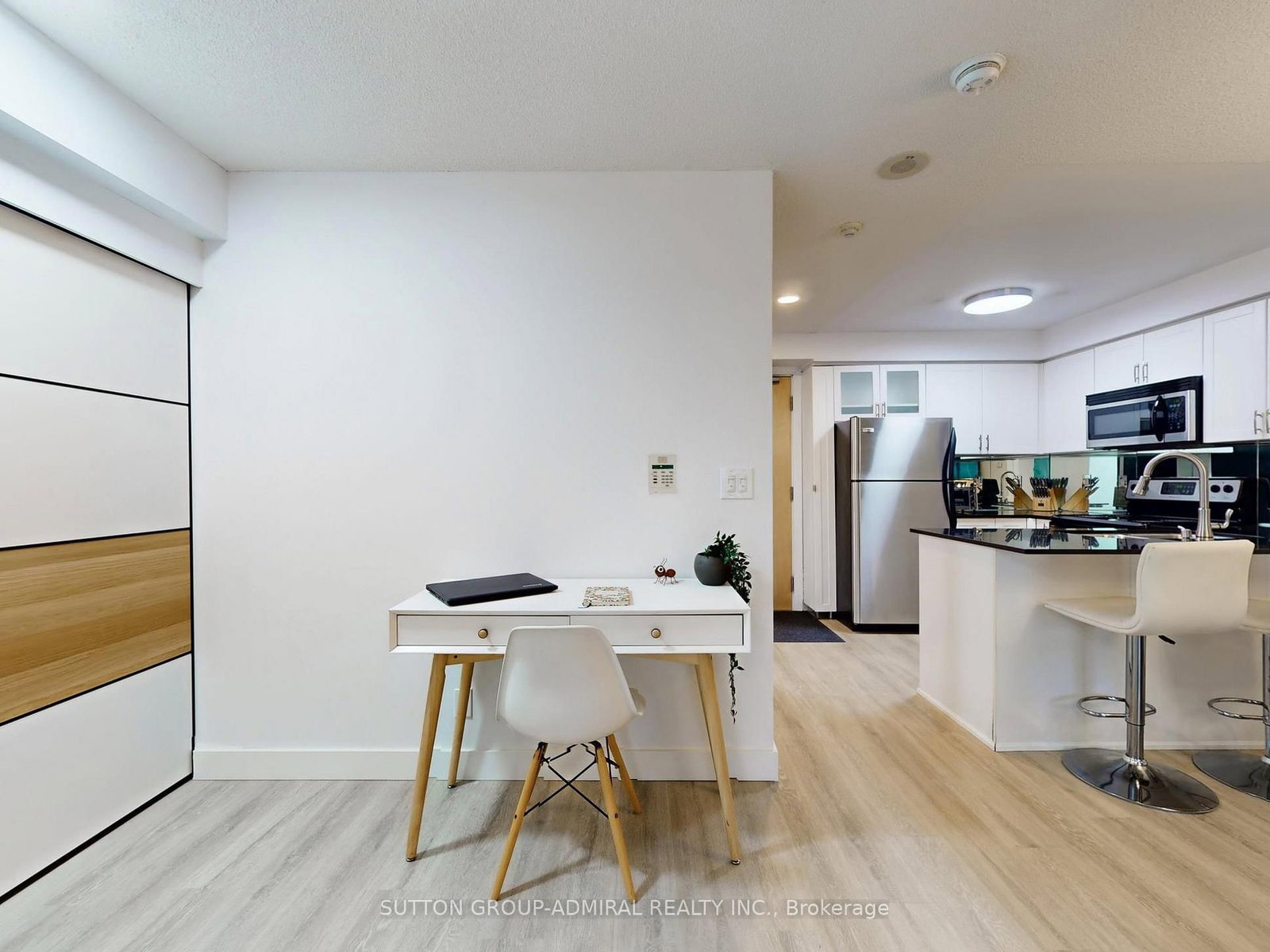 Condo for sale at 1005-212 Eglinton Avenue, Toronto, Ontario, M4P 1K2 - Mount Pleasant East - MLS: C12931064