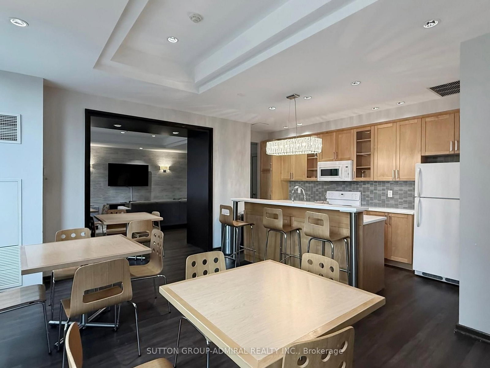 Condo for sale at 1005-212 Eglinton Avenue, Toronto, Ontario, M4P 1K2 - Mount Pleasant East - MLS: C12931064