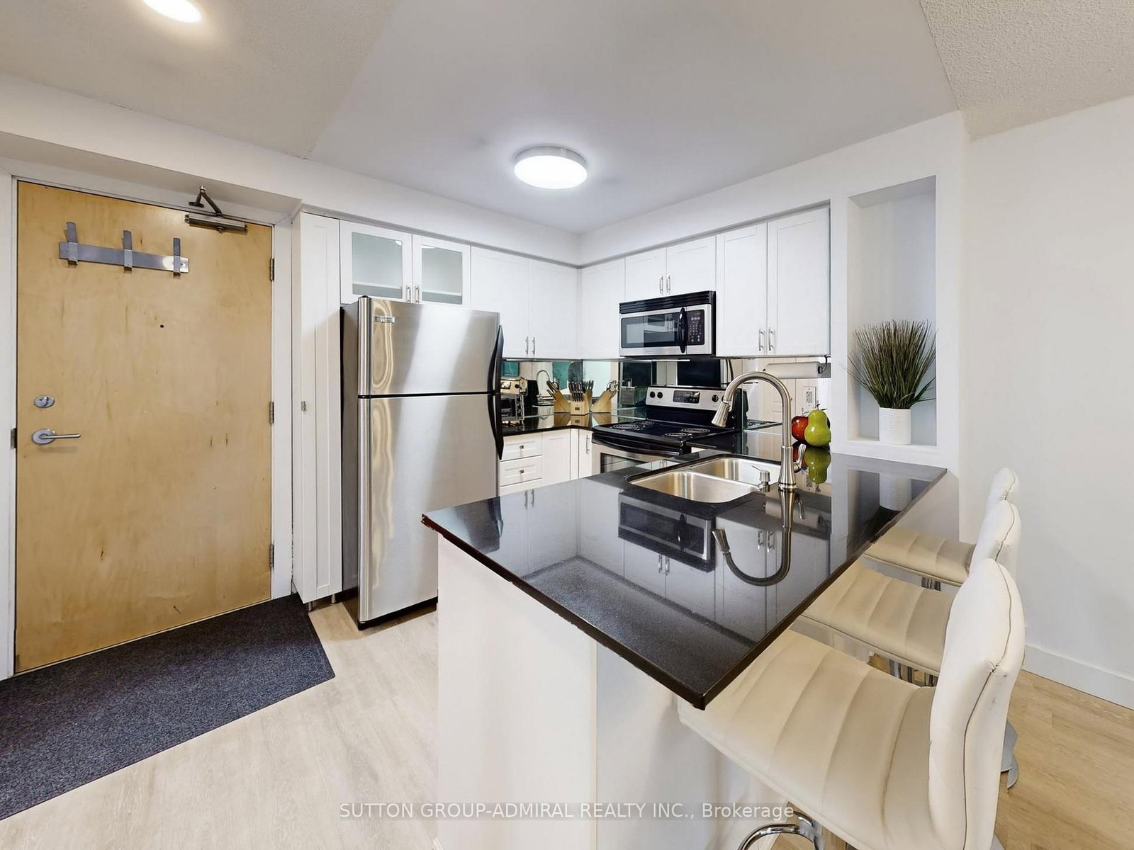 Condo for sale at 1005-212 Eglinton Avenue, Toronto, Ontario, M4P 1K2 - Mount Pleasant East - MLS: C12931064