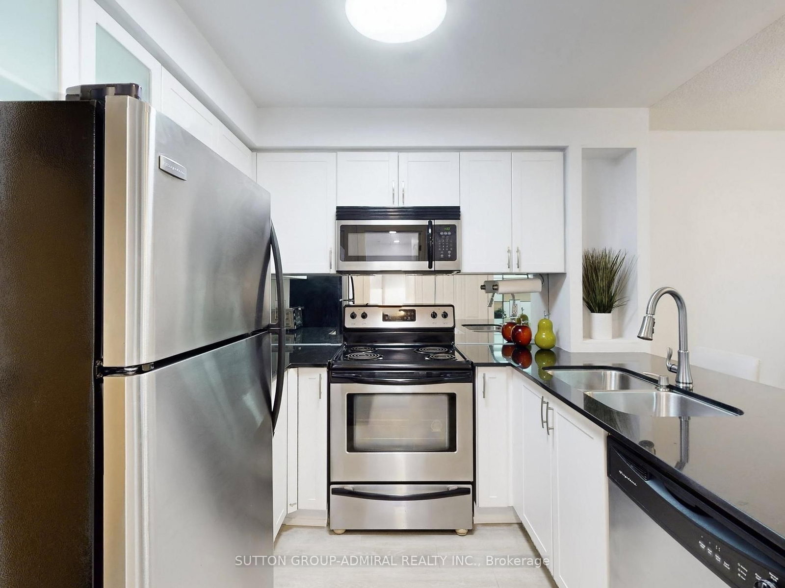 Condo for sale at 1005-212 Eglinton Avenue, Toronto, Ontario, M4P 1K2 - Mount Pleasant East - MLS: C12931064