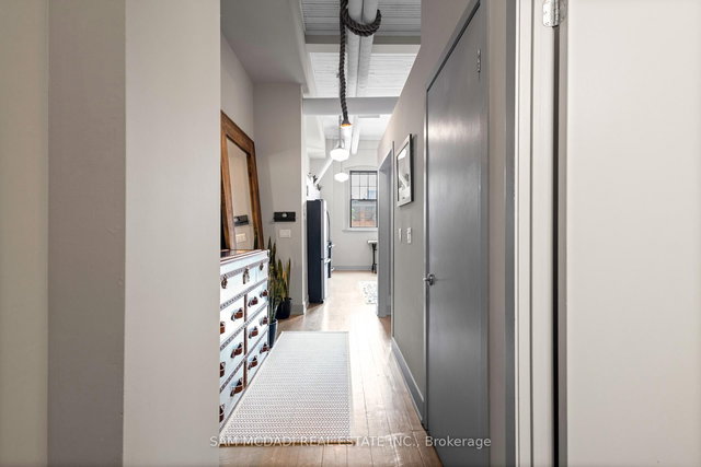 204 - 183 Dovercourt Road