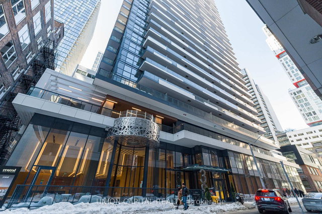 4502 - 38 Widmer Street