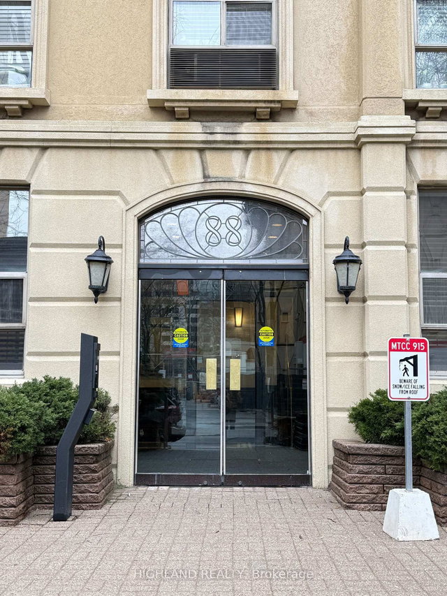 611 - 88 Charles Street E