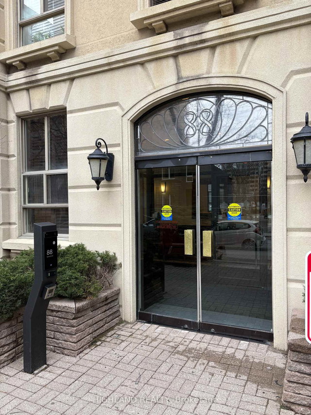 611 - 88 Charles Street E