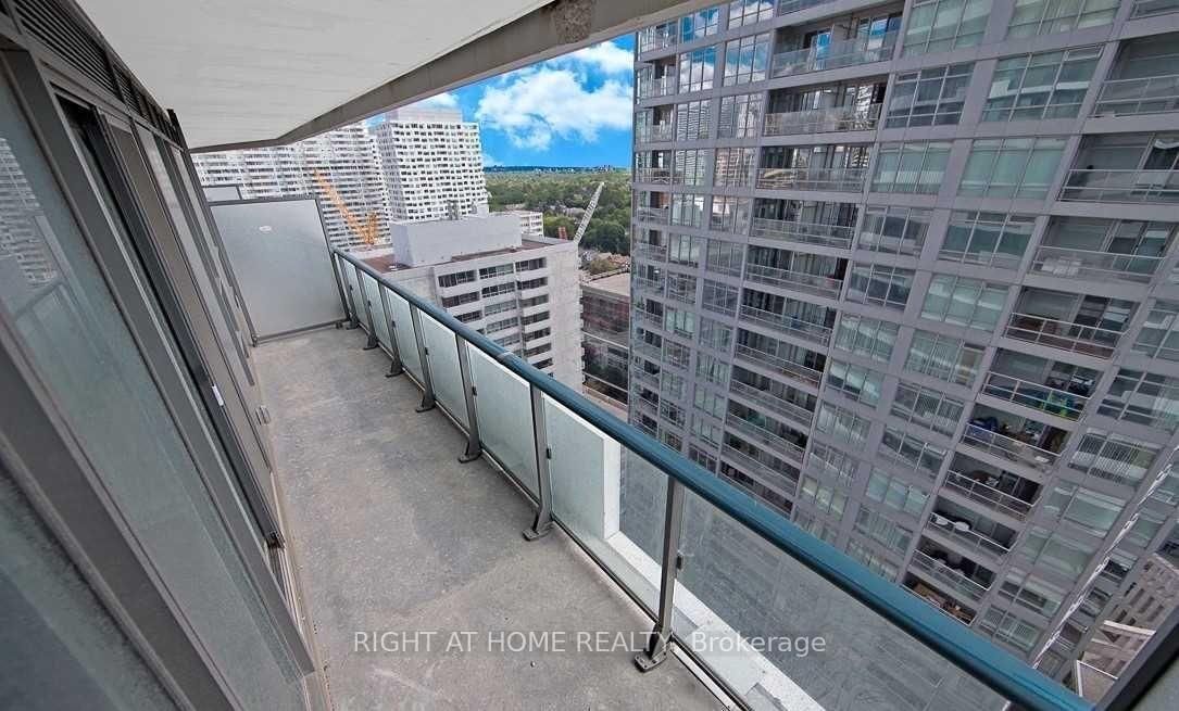 Condo for sale at 1706-2221 Yonge Street, Toronto, Ontario, M4S 2B4 - Mount Pleasant West - MLS: C12931482