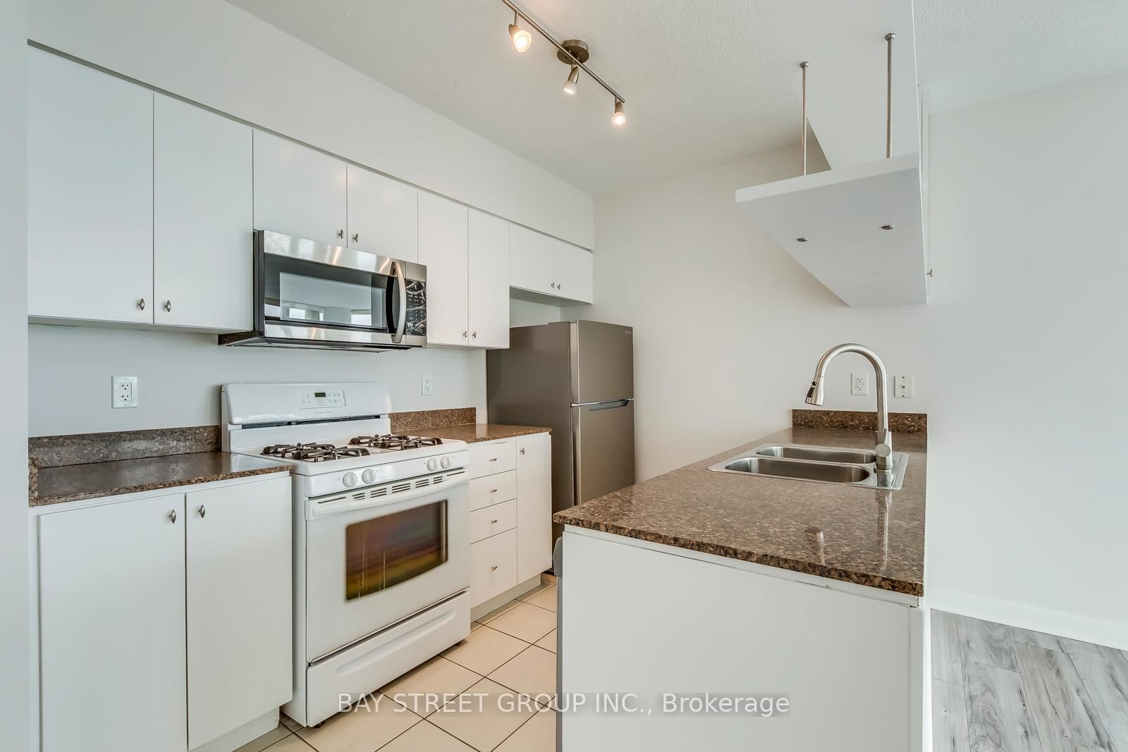 35 Mariner Terrace • #3912 • Toronto, ON photo 12