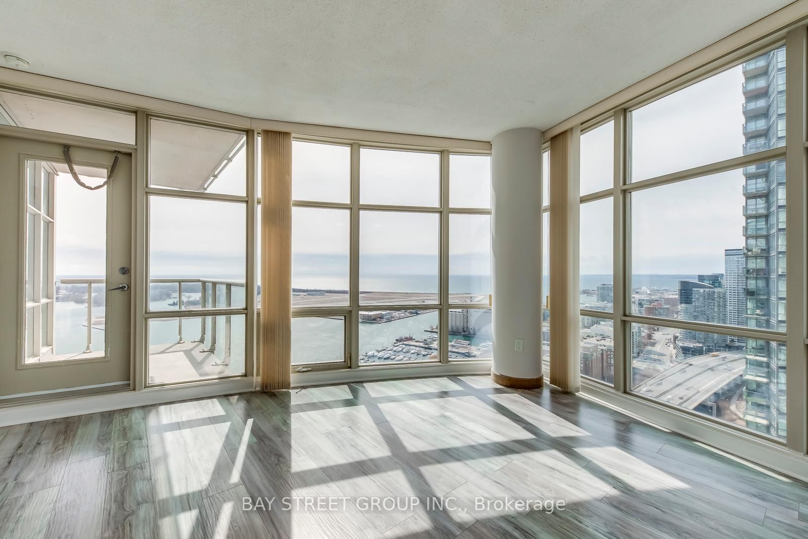 35 Mariner Terrace • #3912 • Toronto, ON photo 23
