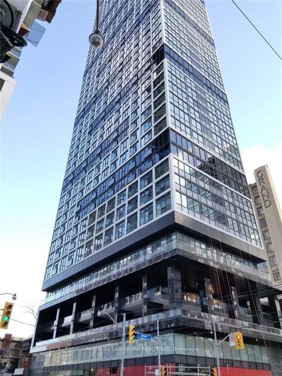 5615 - 181 Dundas Street E