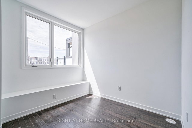 80 Green Gardens Boulevard
