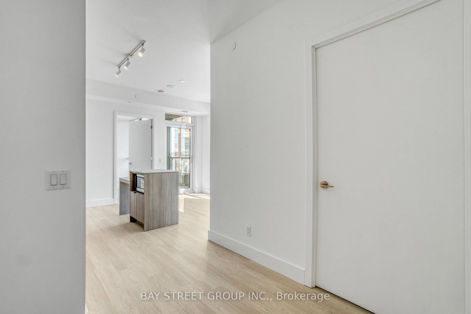 Condo for lease at 523-6 Greenbriar Road, Toronto, Ontario, M2K 0H6 - Bayview Village - MLS: C12931850