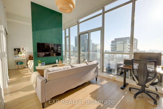 3501 - 375 King Street W