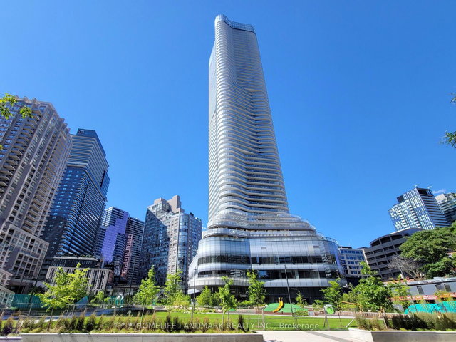 1110 - 11 Wellesley Street W