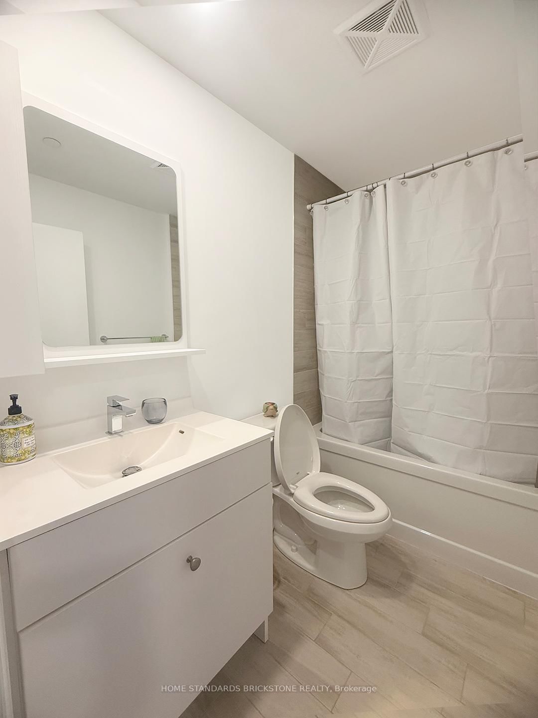 Condo for lease at 615-75 Canterbury Place, Toronto, Ontario, M2N 0L2 - Willowdale West - MLS: C12932416