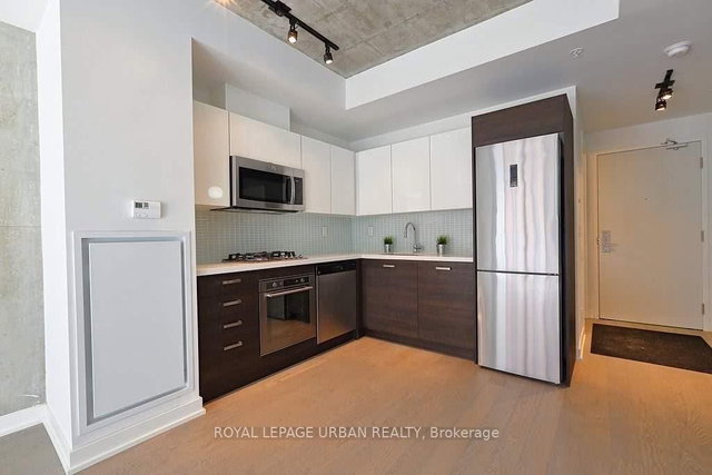 721 - 39 Brant Street