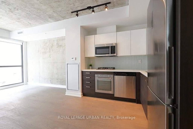 721 - 39 Brant Street