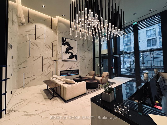 2115 - 82 Dalhousie Street