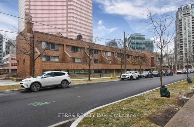 105 - 1 Duplex Avenue