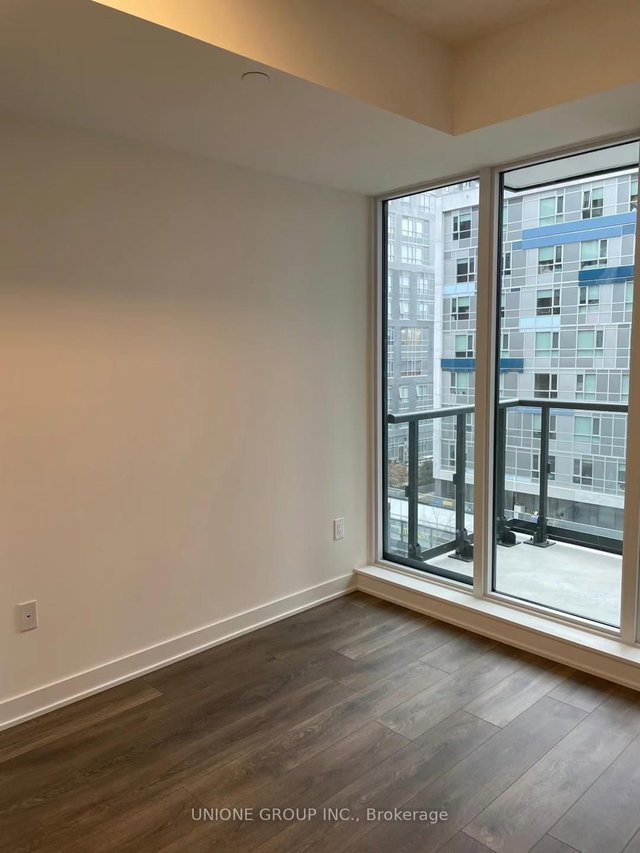 514 - 35 Tubman Avenue