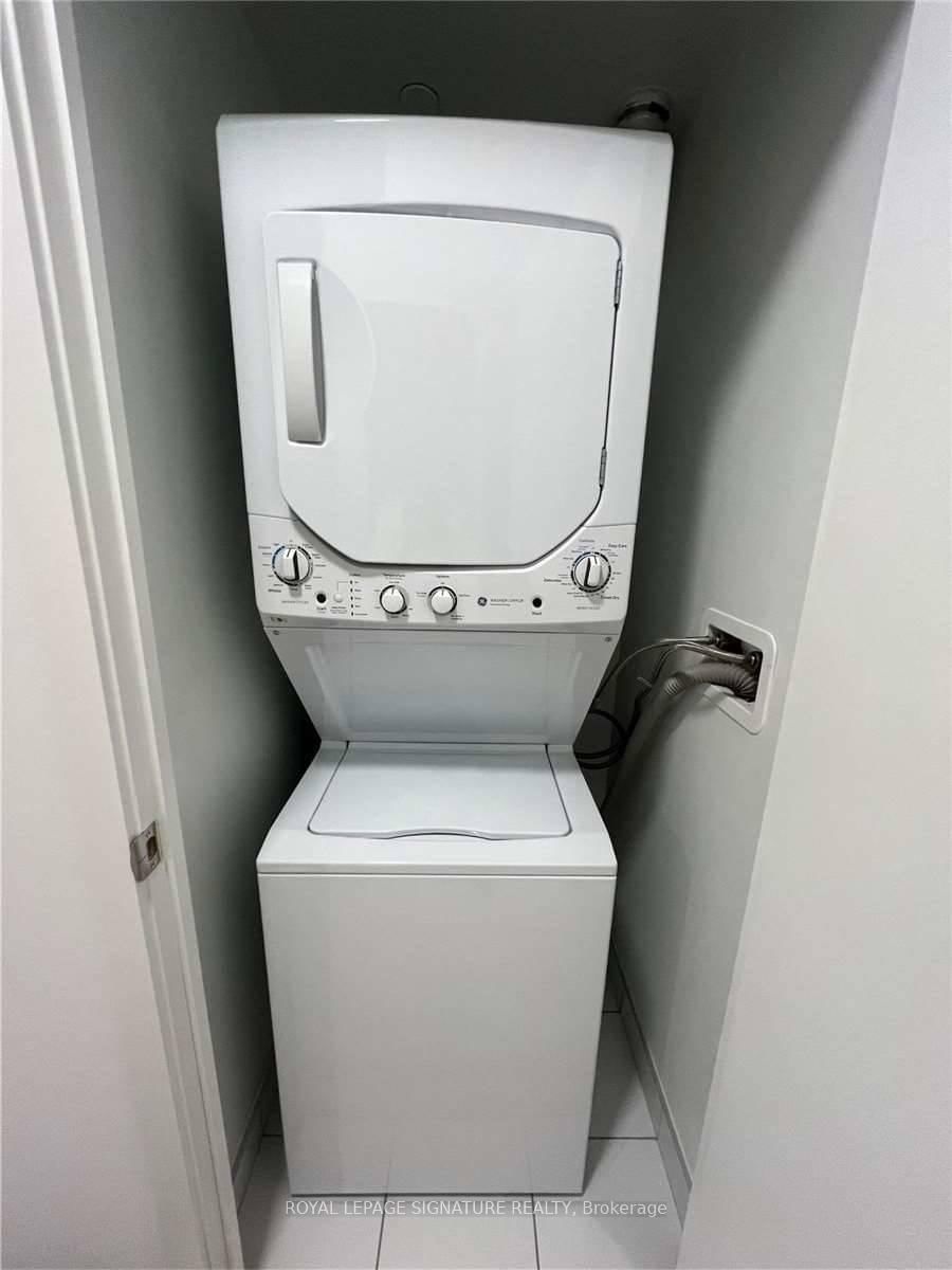 Condo for sale at 308-39 Roehampton Avenue, Toronto, Ontario, M4P 0G1 - Mount Pleasant West - MLS: C12933002