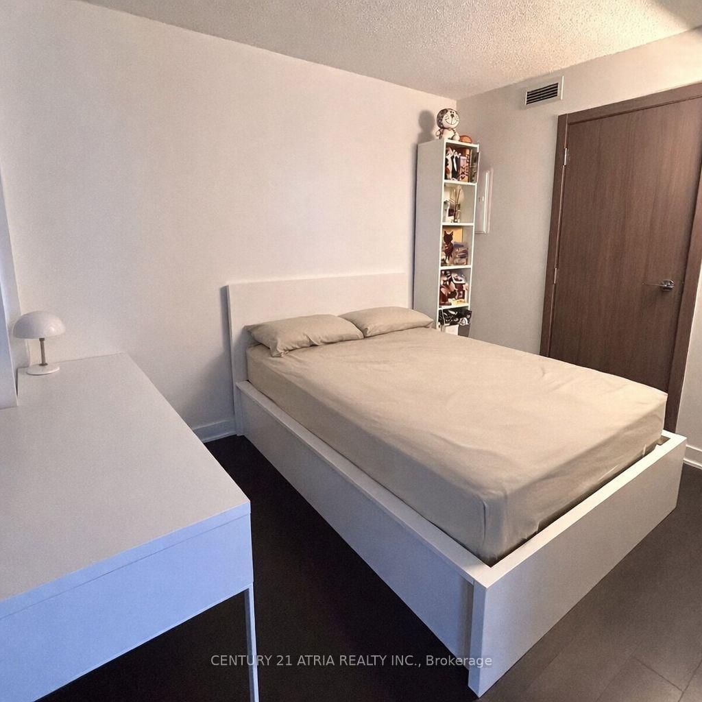 Condo for lease at 1802-19 Bathurst Street, Toronto, Ontario, M5V 0N2 - Waterfront Communities C1 - MLS: C12933030