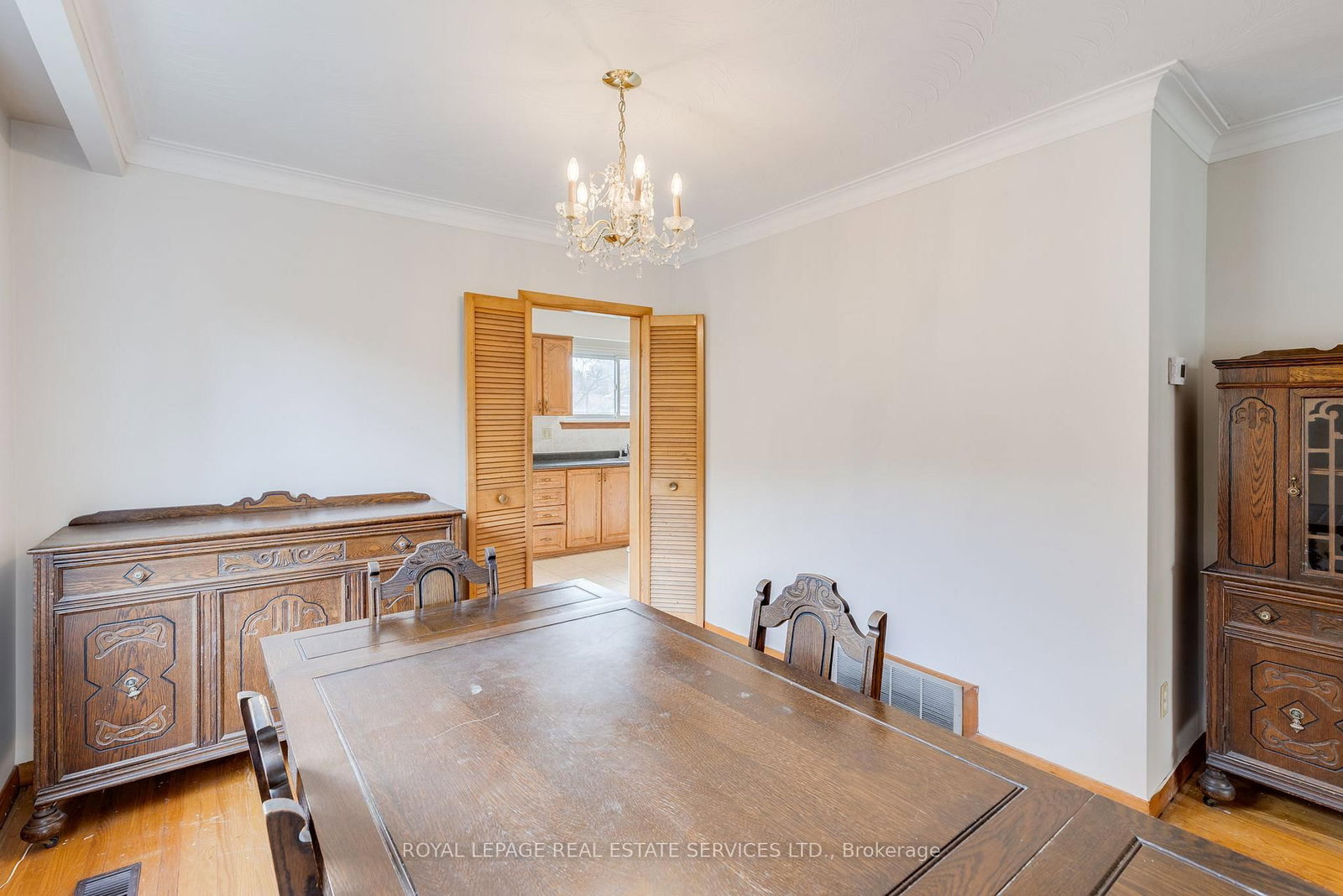 29 Doverwood Court • Toronto, ON photo 10
