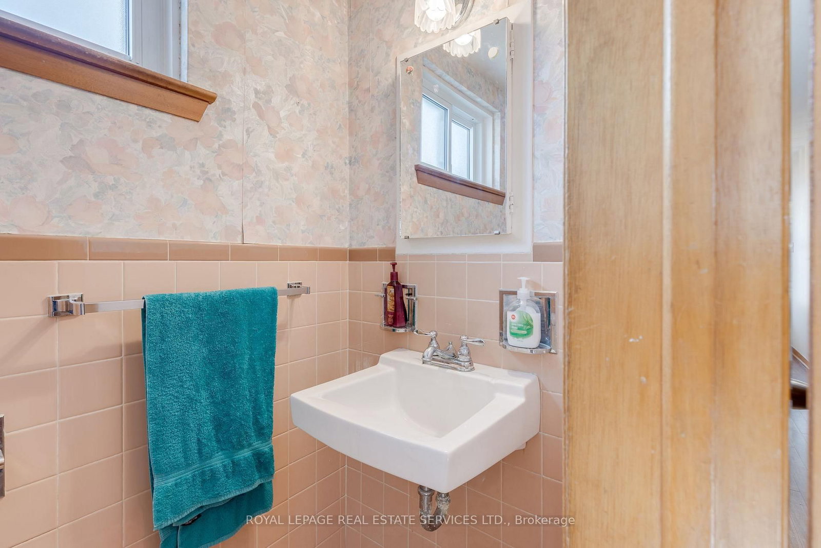 29 Doverwood Court • Toronto, ON photo 14