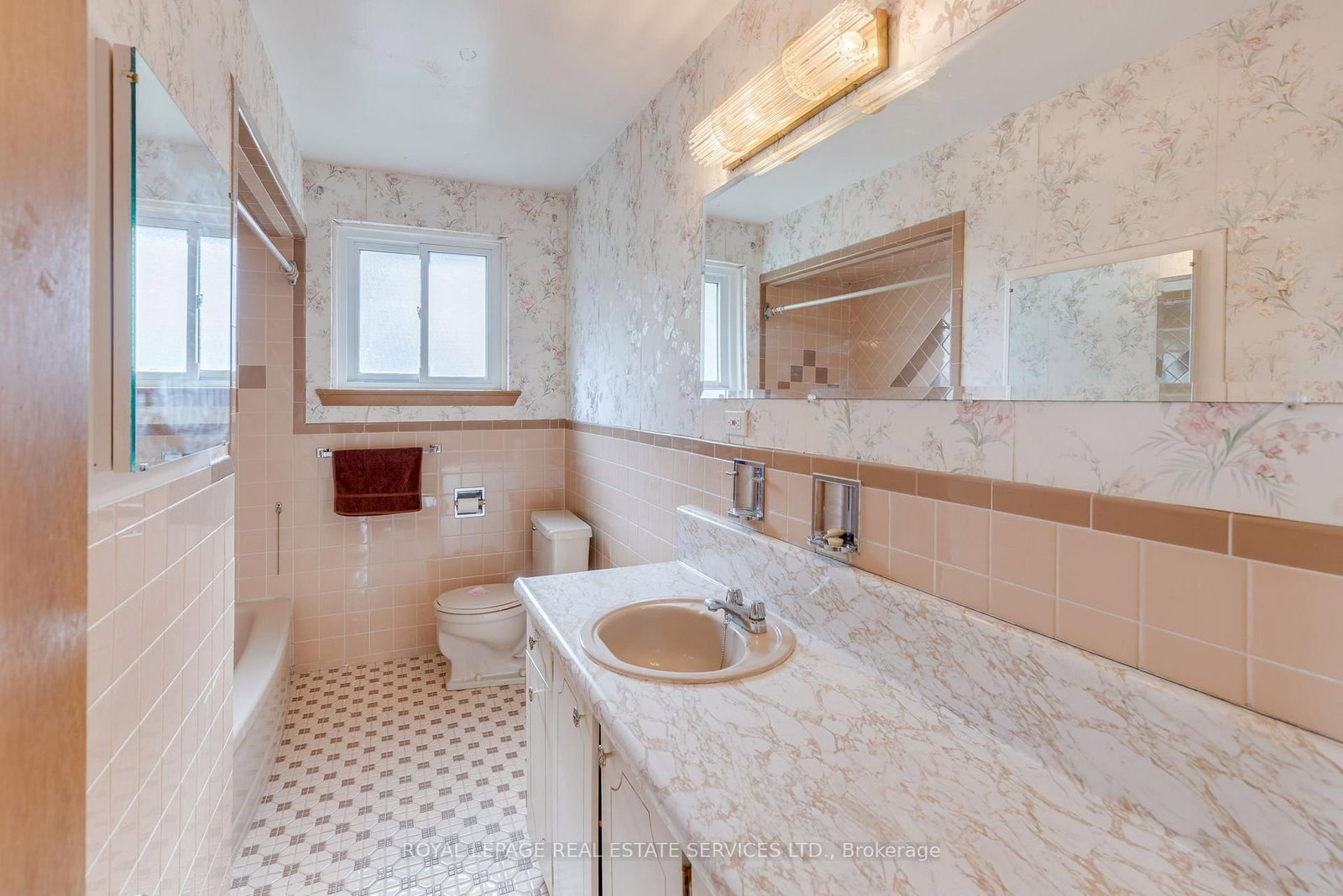 29 Doverwood Court • Toronto, ON photo 16