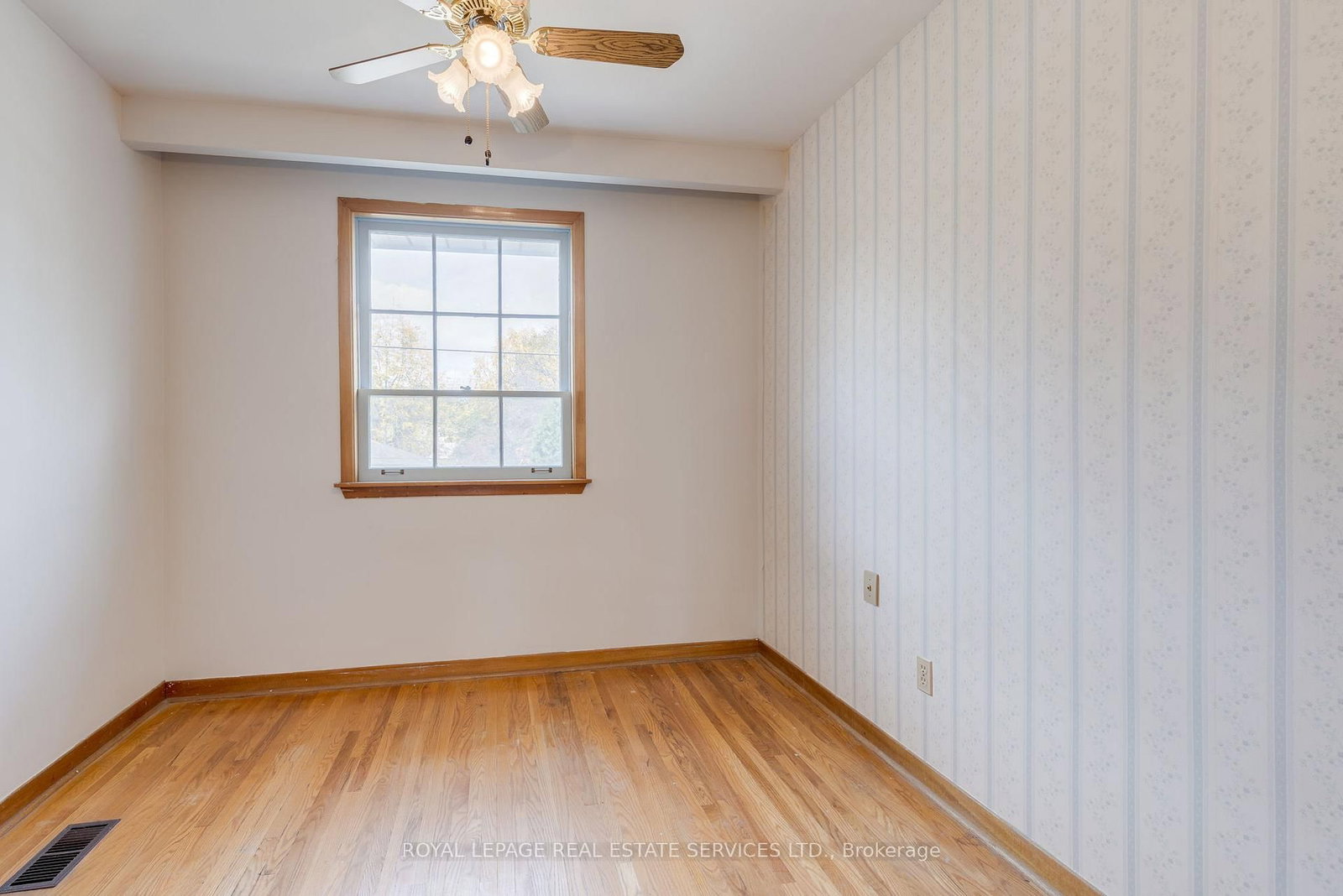 29 Doverwood Court • Toronto, ON photo 23