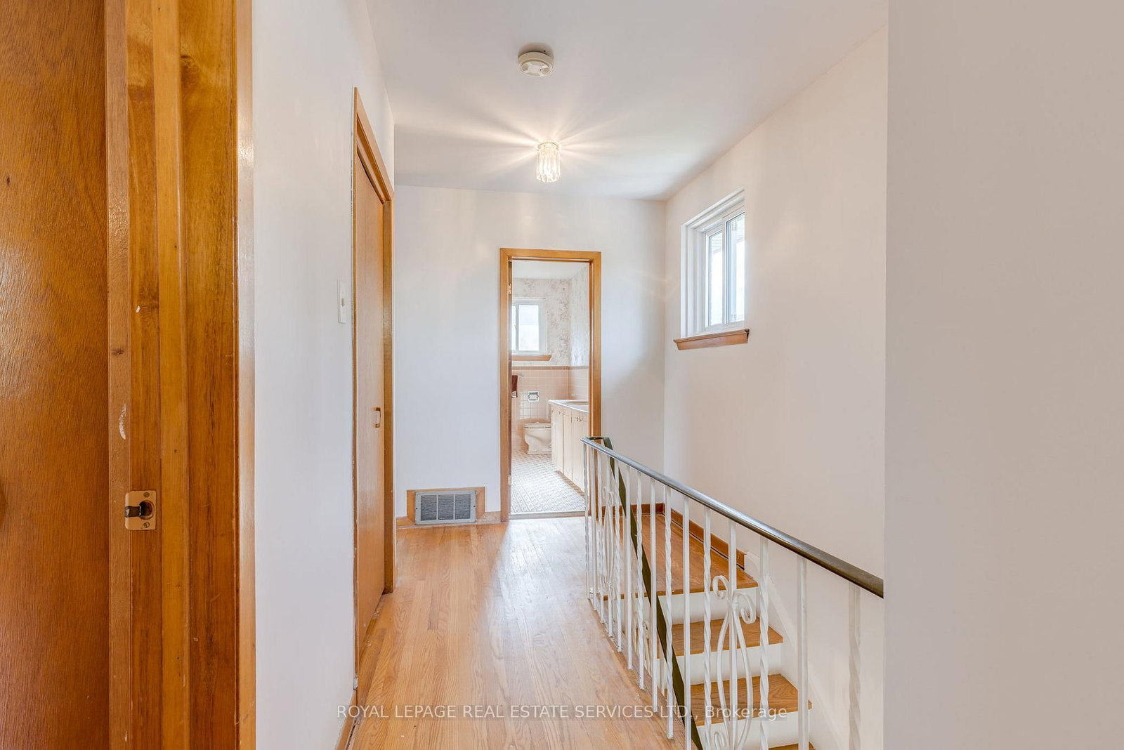 29 Doverwood Court • Toronto, ON photo 25