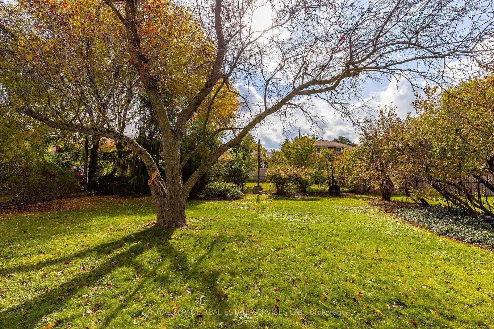 29 Doverwood Court • Toronto, ON photo 33