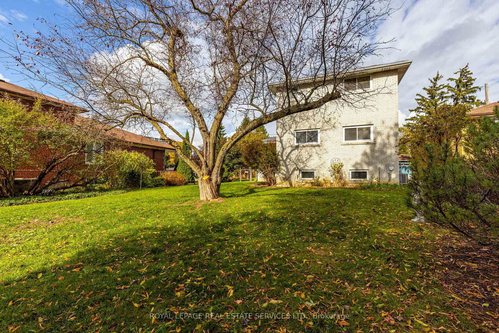 29 Doverwood Court • Toronto, ON photo 35