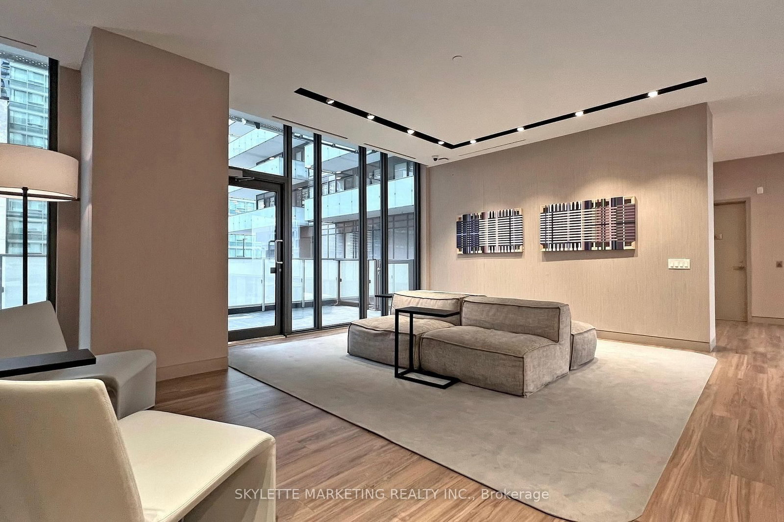 25 Richmond Street E, Unit 419 - Photo 32